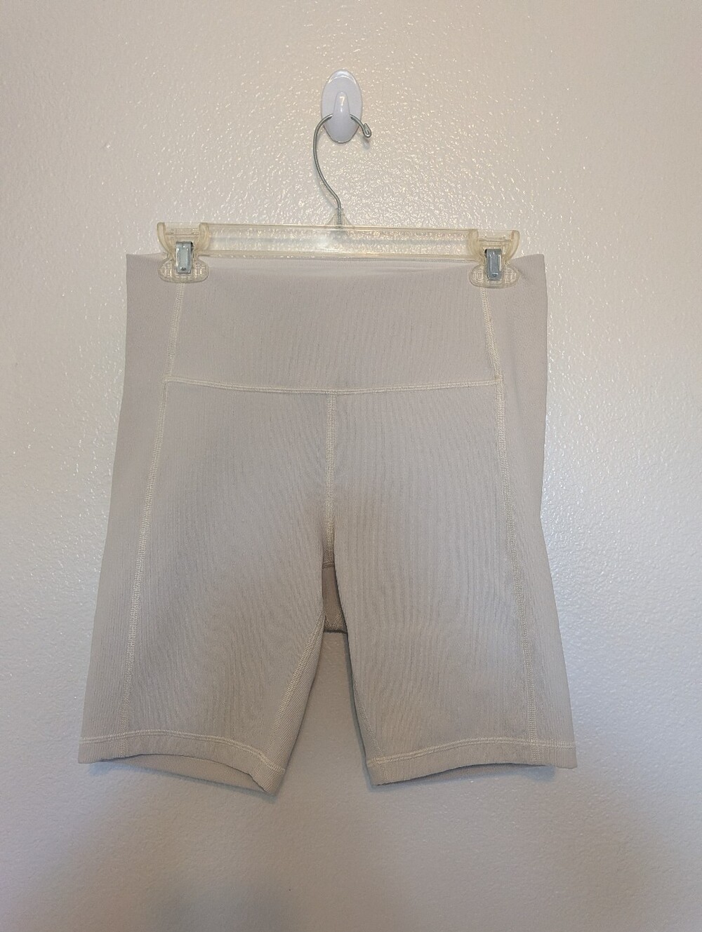 Lululemon Robbed Bike Shorts Cream 8